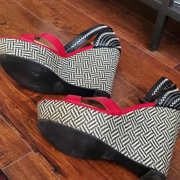 Platform sandals - Picture 7 of 7